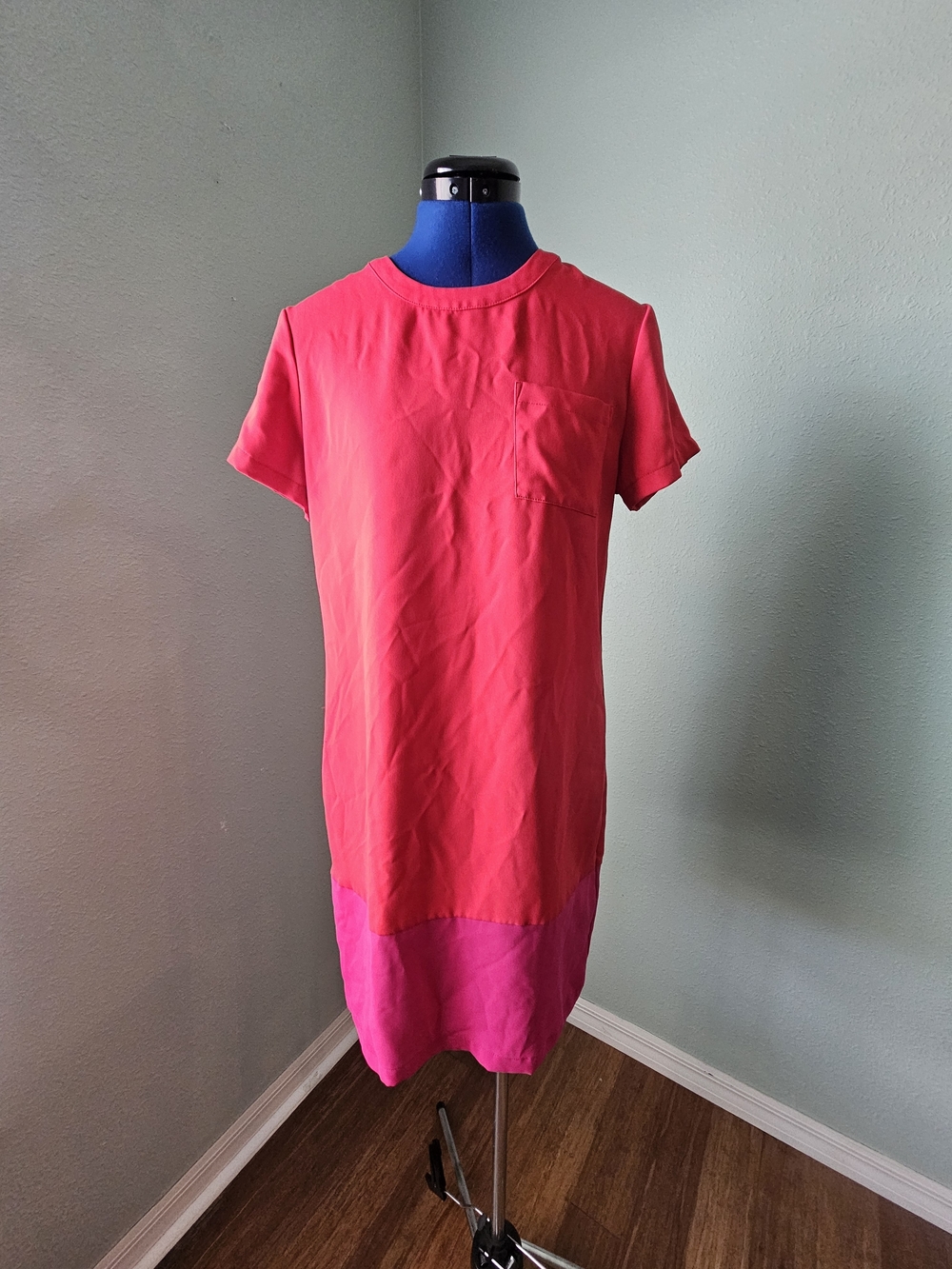 Adrienne Vittadini Pink & Fuchsia Colorblock Short Sleeve W/ Front Pocket Dress